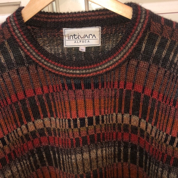 intiwara sweater